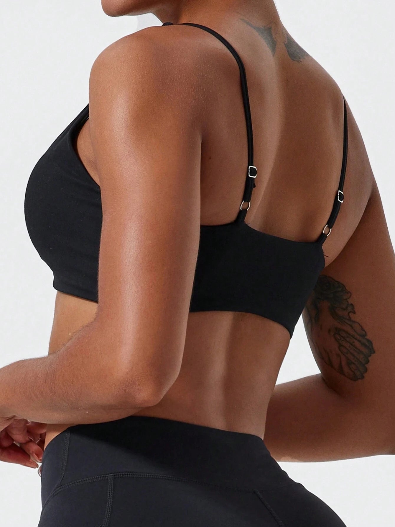 1Pc Super Soft Nude Fabric Breathable Sweat Absorbent Yoga Sports Underwear Twisted Chest Design Back Sling Outdoor Workout Leisure Bra Running Fitness Pilates Women
